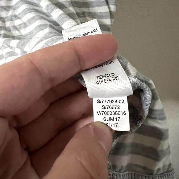 Athleta Essence Low Muscle Swing Tank Top Grey White Stripe Size Large - Picture 5 of 6